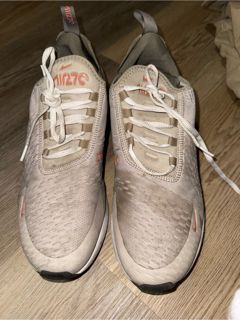 Nike Men’s Running Sneakers in Light Beige with Coral Accents